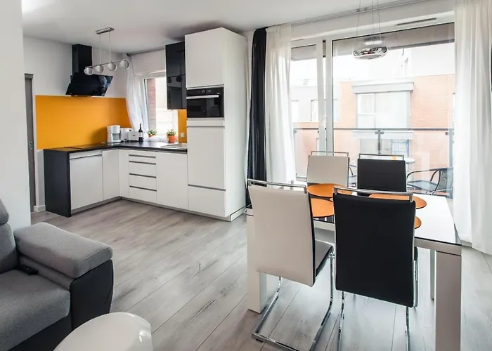 Chmielna Park By Comfort 아파트 *