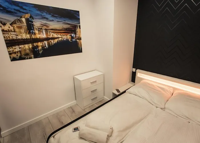 Chmielna Park By Comfort 아파트 *